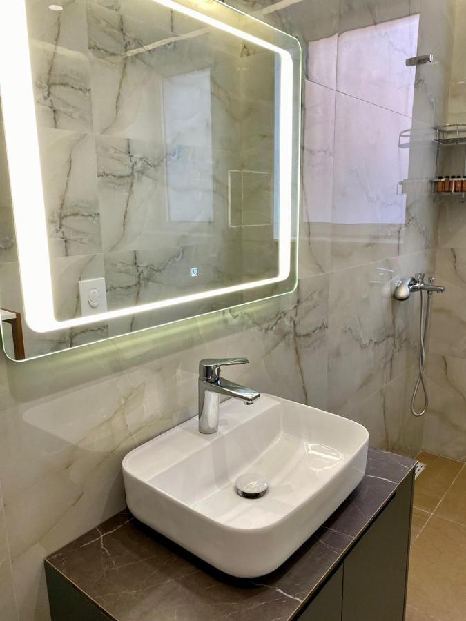 Primo Hotel Tiranë Ngoại thất bức ảnh